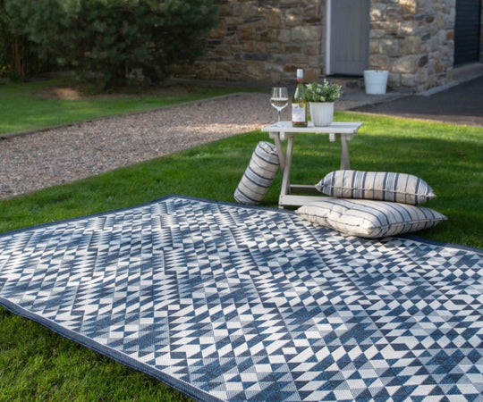 Florida Geometric Outdoor Flatweave Rug - Navy Blue