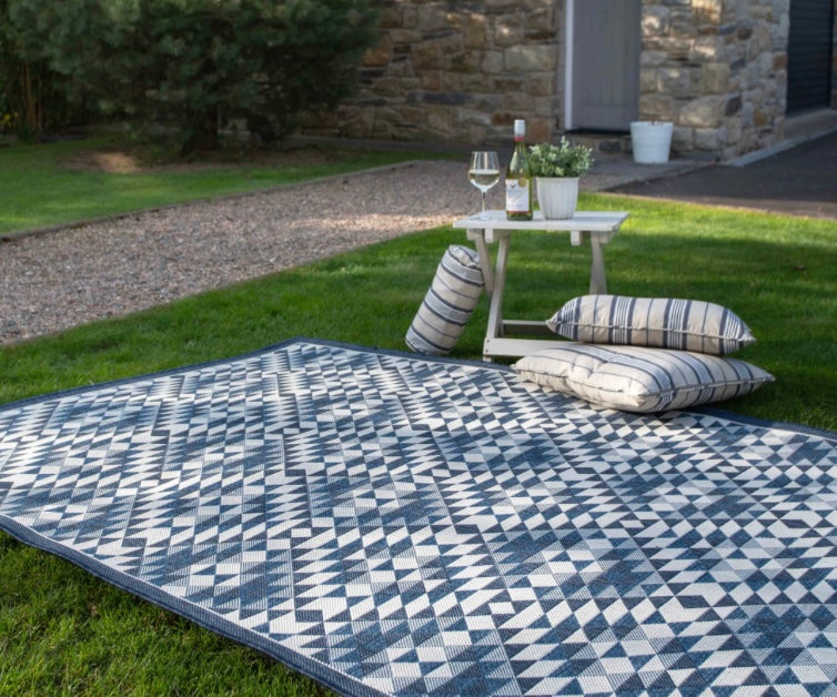 Florida Geometric Outdoor Flatweave Rug - Navy Blue