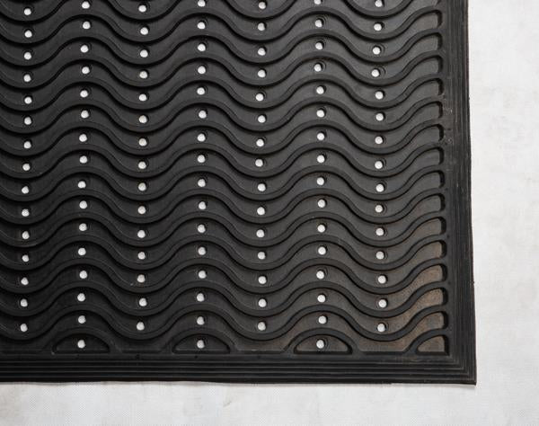 Black Rubber Wave Mat